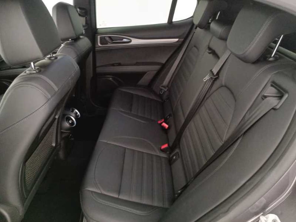 Alfa Romeo Stelvio usata a Treviso (12)