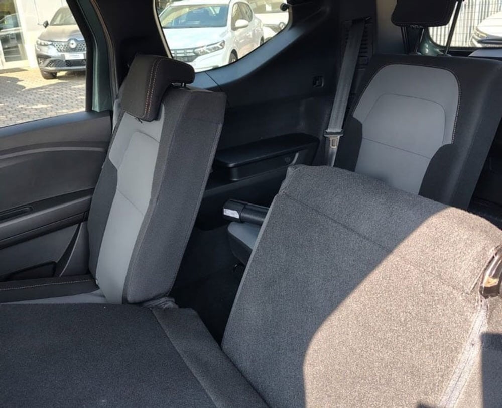 Dacia Jogger nuova a Rimini (6)