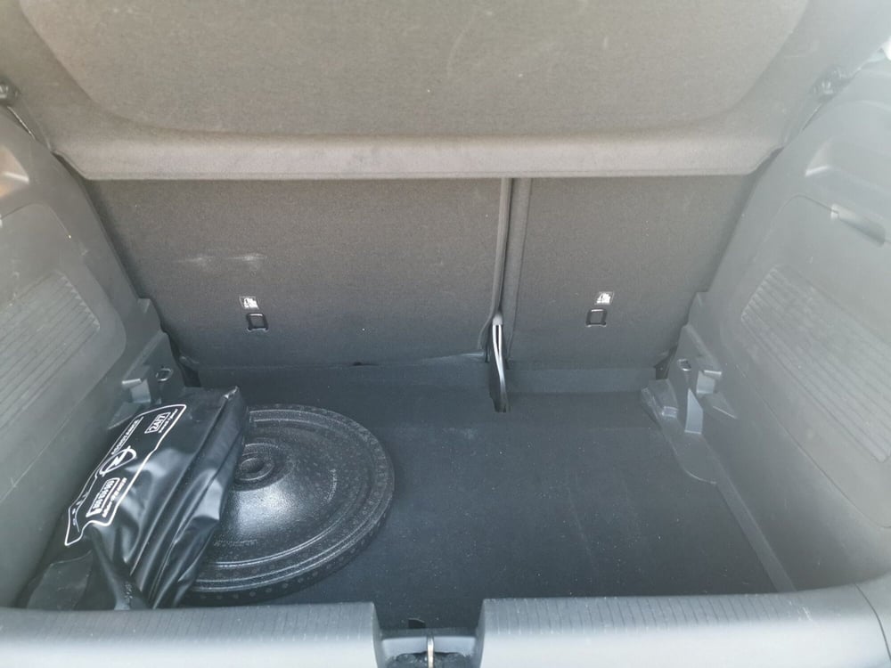 Opel Crossland usata a Taranto (19)