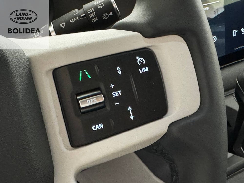 Land Rover Defender usata a Savona (12)
