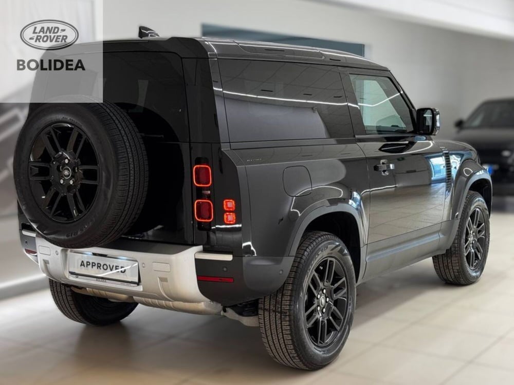 Land Rover Defender usata a Savona (2)