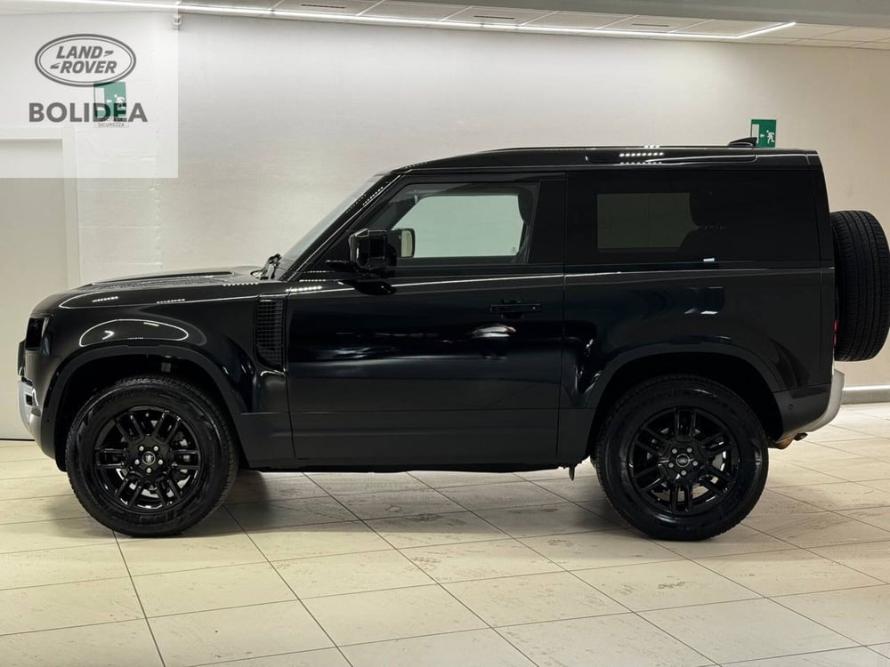 Land Rover Defender usata a Savona (6)