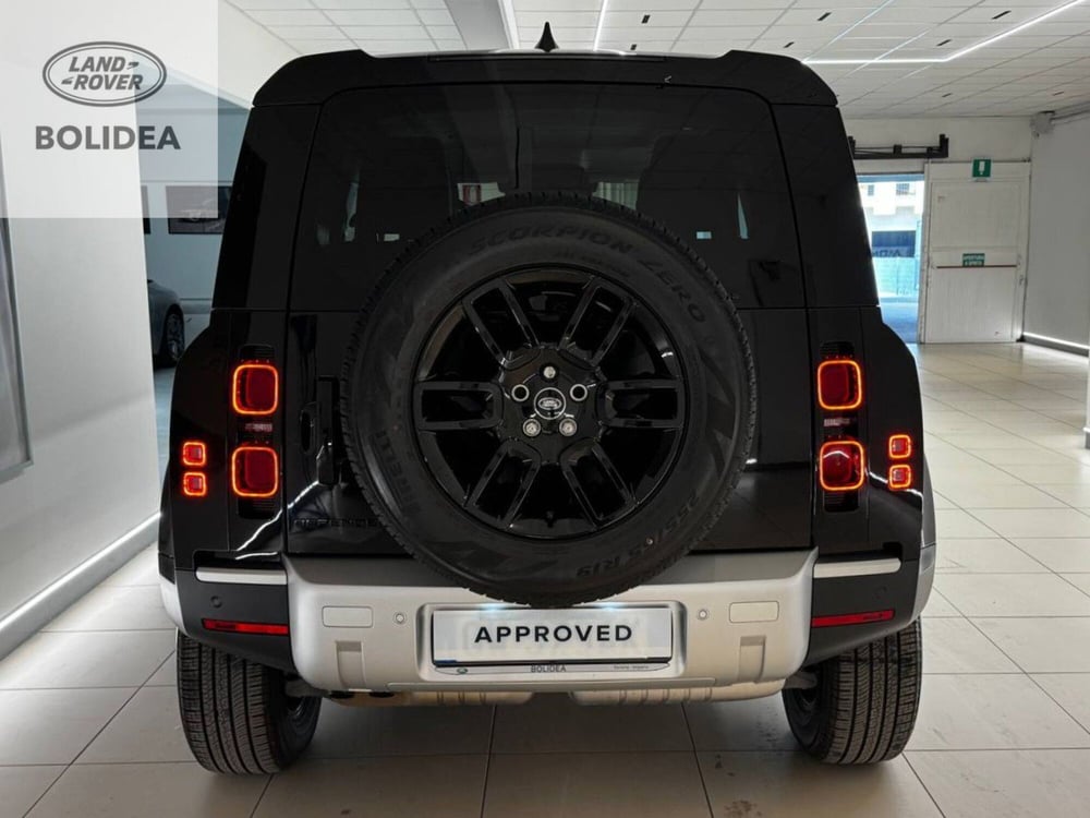 Land Rover Defender usata a Savona (7)