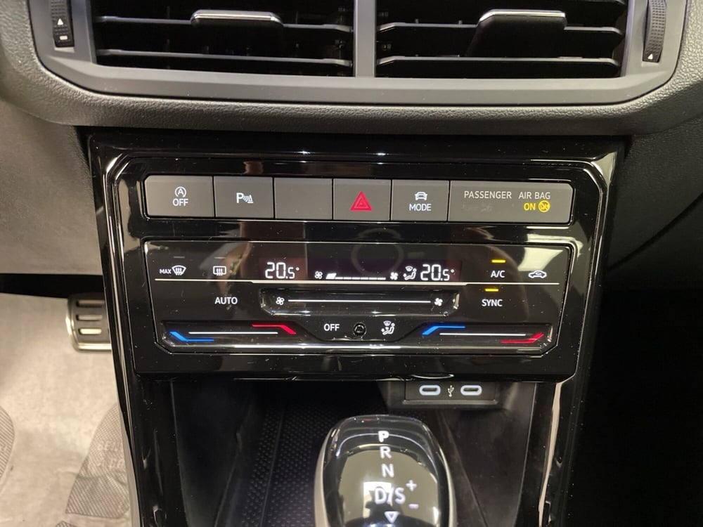 Volkswagen T-Cross usata a Varese (20)