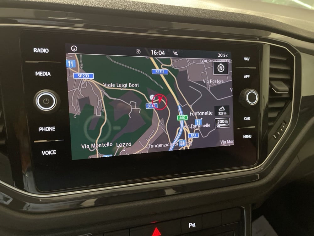 Volkswagen T-Roc usata a Varese (12)