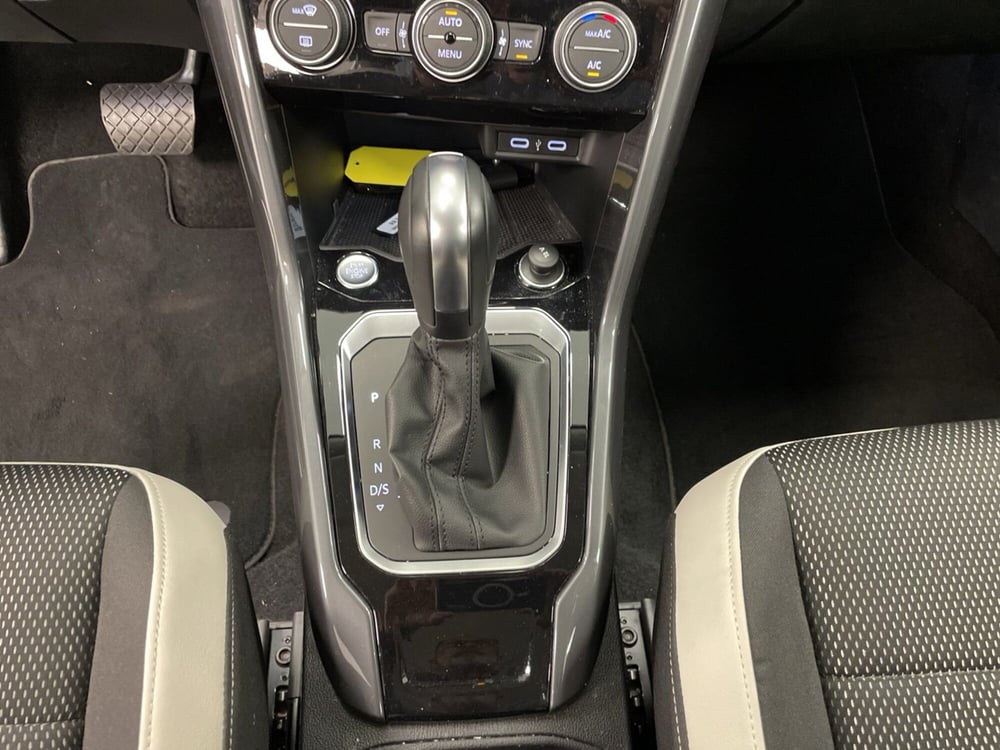 Volkswagen T-Roc usata a Varese (17)