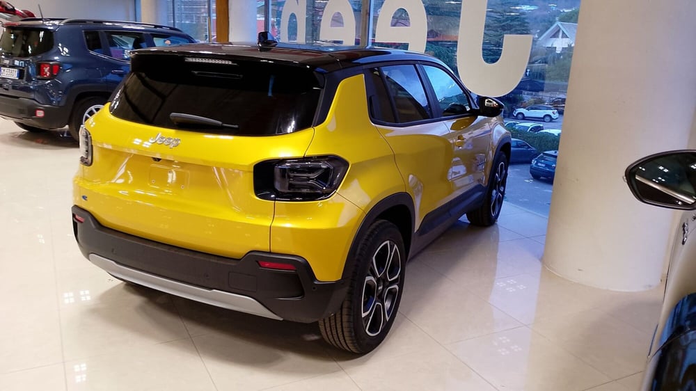Jeep Avenger nuova a Salerno (3)