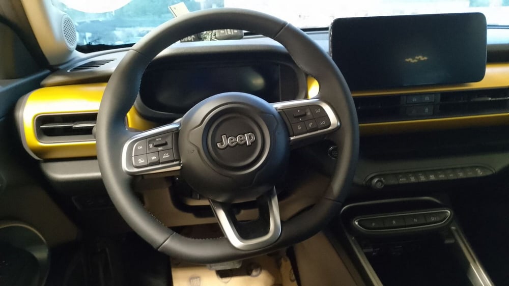 Jeep Avenger nuova a Salerno (7)