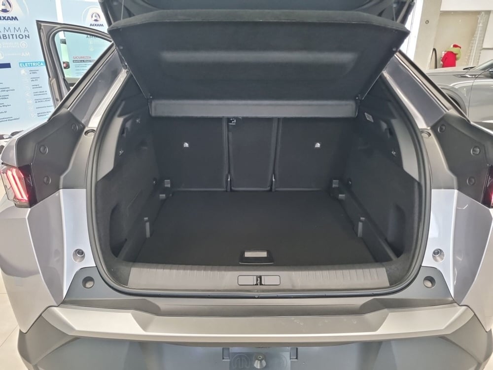 Peugeot 3008 nuova a Lucca (12)