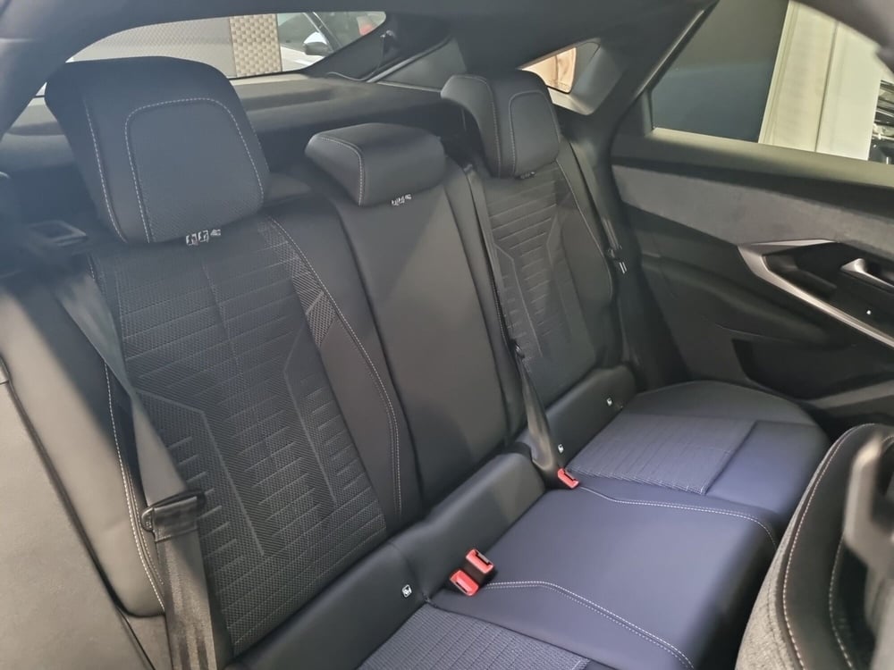 Peugeot 3008 nuova a Lucca (13)