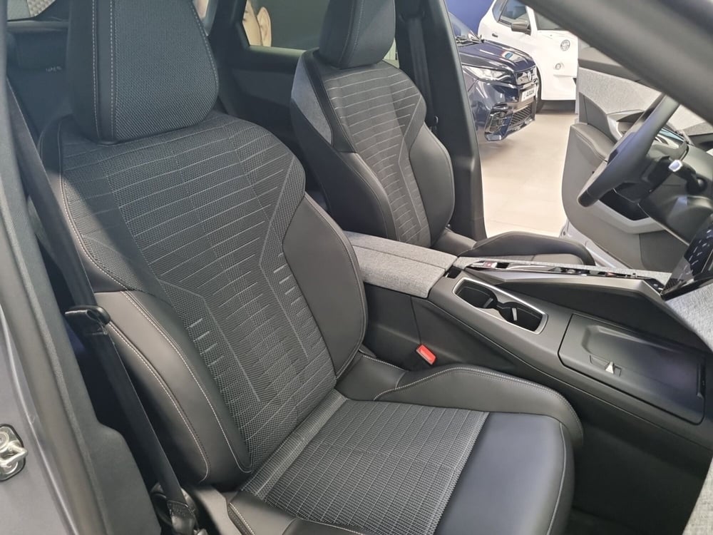 Peugeot 3008 nuova a Lucca (14)