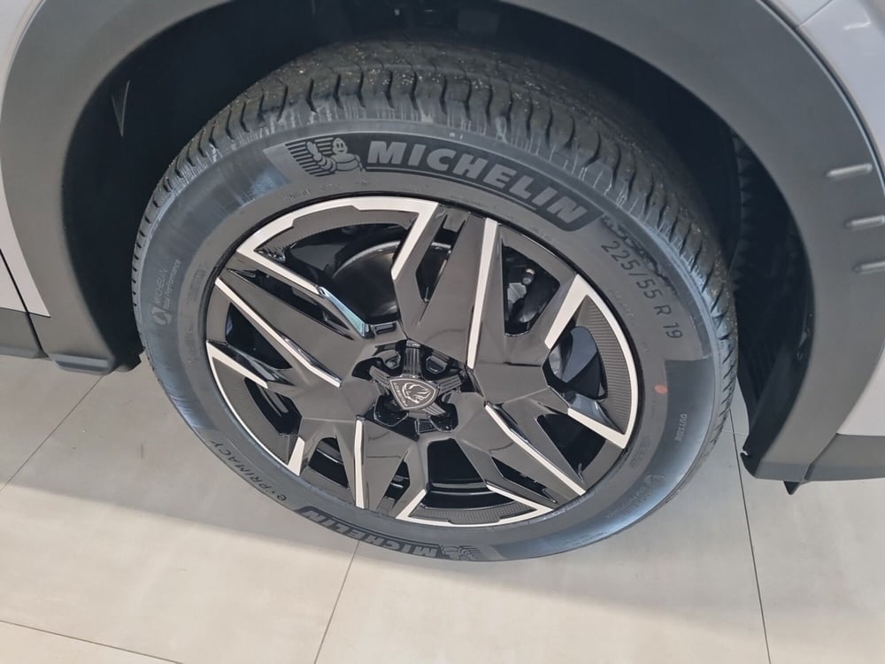 Peugeot 3008 nuova a Lucca (16)