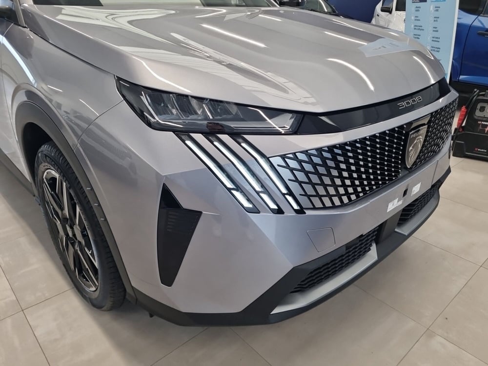 Peugeot 3008 nuova a Lucca (17)