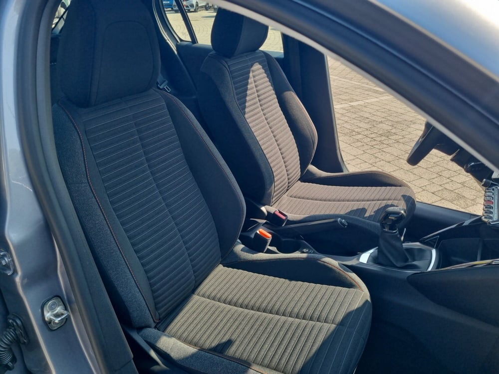 Peugeot 208 usata a Lucca (14)