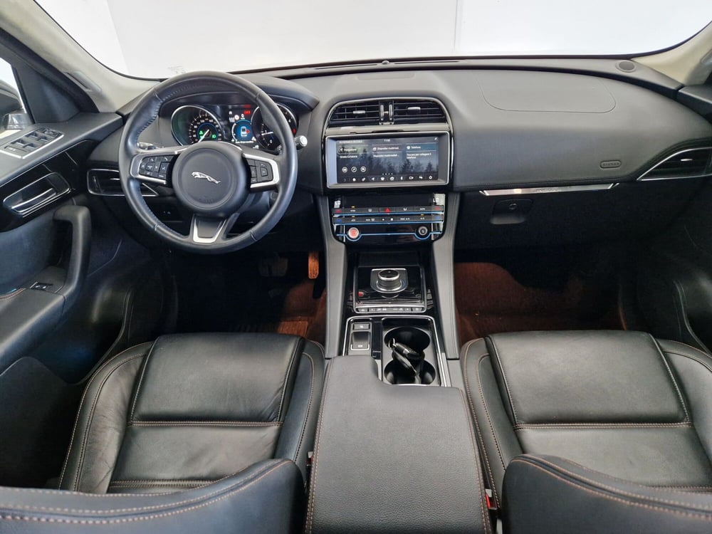 Jaguar F-Pace usata a Modena (4)
