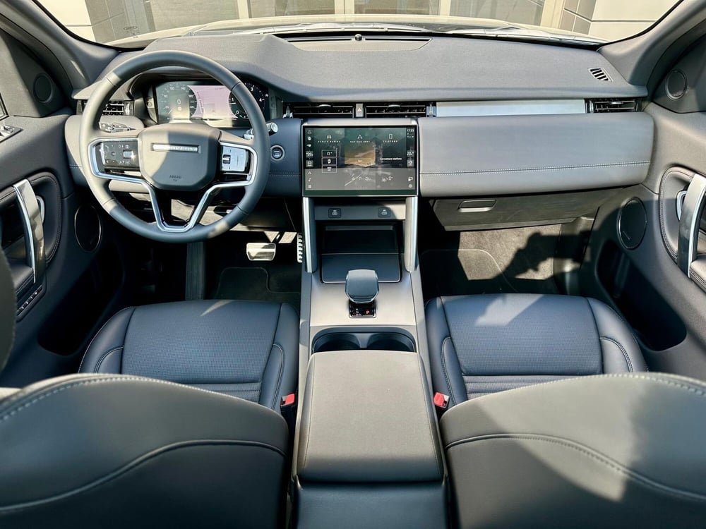 Land Rover Discovery Sport usata a Bari (4)