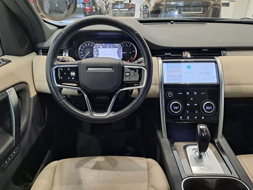 Land Rover Discovery Sport usata a Pavia (4)