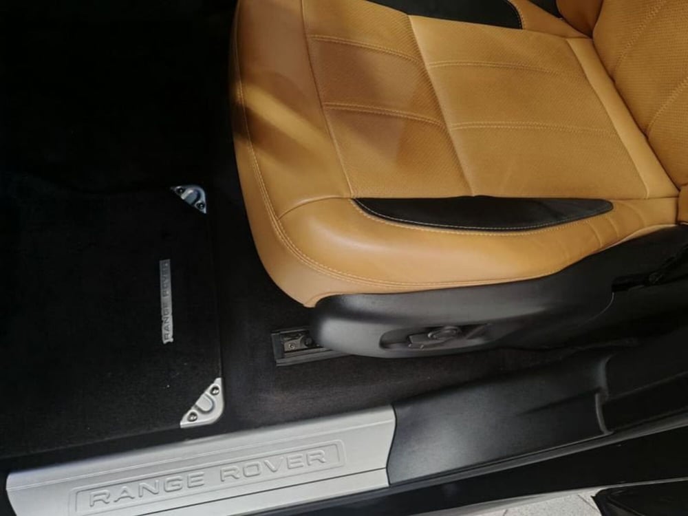 Land Rover Range Rover Sport usata a Novara (18)