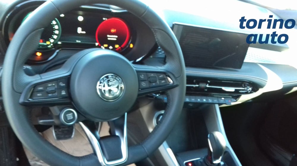 Alfa Romeo Tonale nuova a Torino (7)