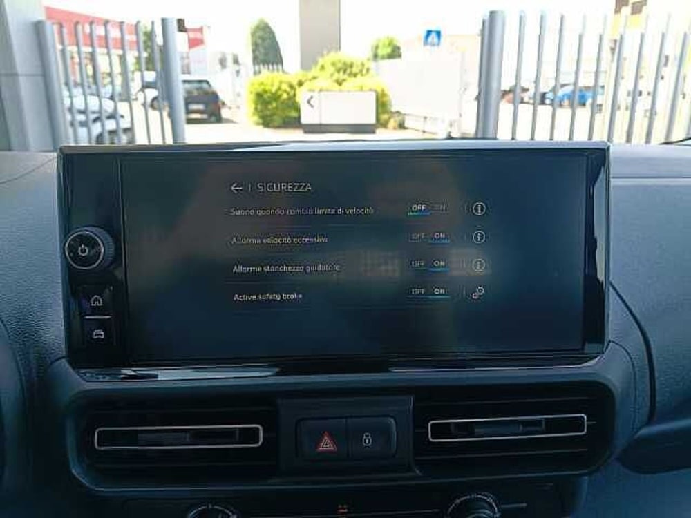 Citroen Berlingo nuova a Milano (19)