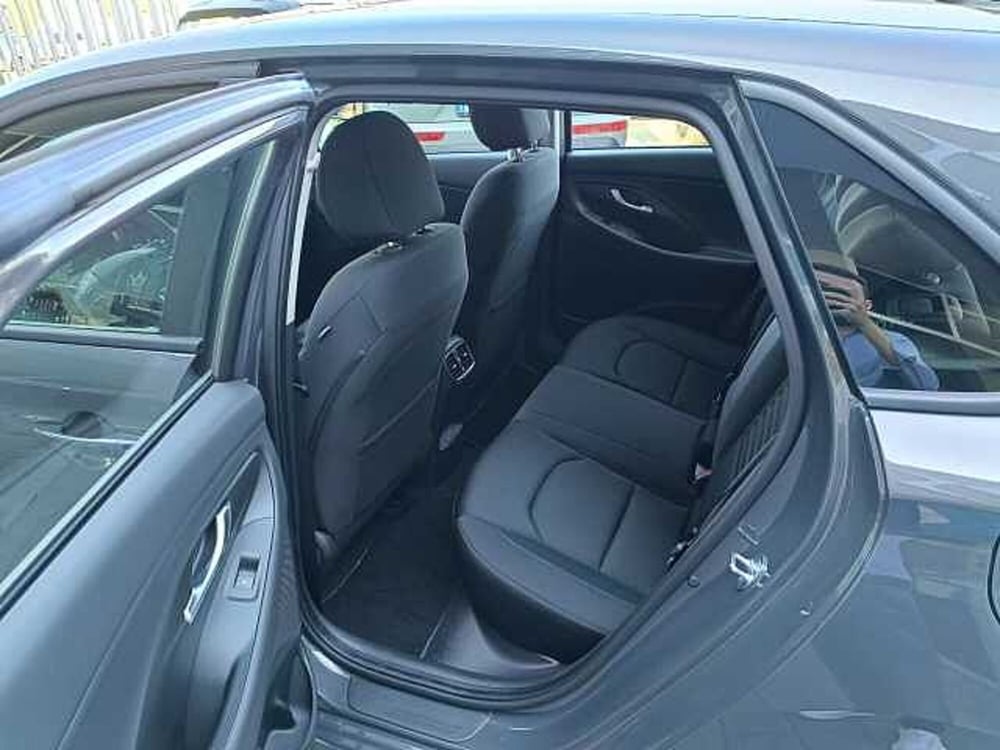 Hyundai i30 usata a Milano (14)