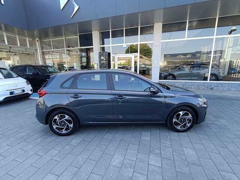 Hyundai i30 usata a Milano (9)