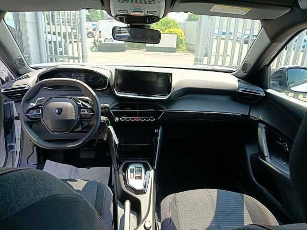 Peugeot 2008 nuova a Milano (11)