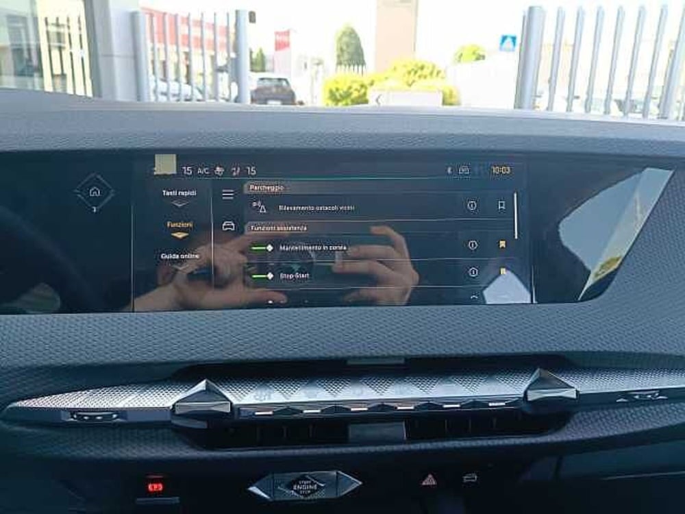 Ds DS 4 nuova a Milano (18)