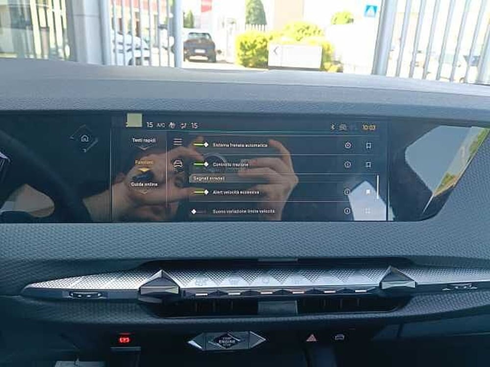Ds DS 4 nuova a Milano (19)