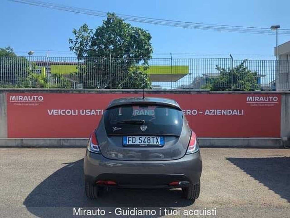 Lancia Ypsilon usata a Roma (8)