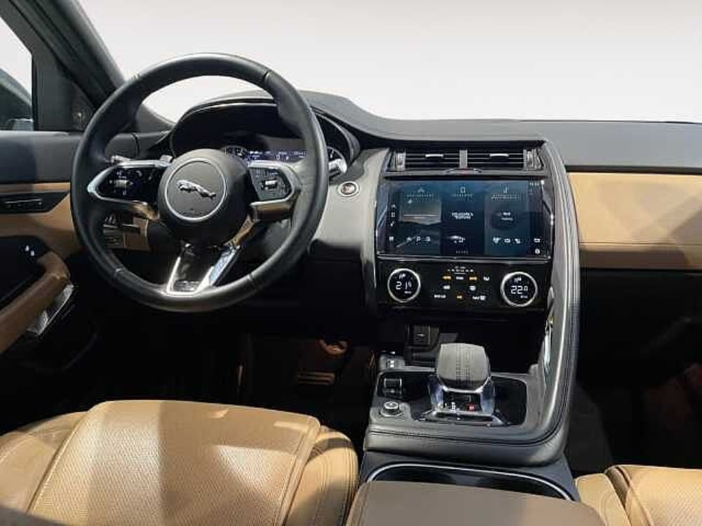 Jaguar E-Pace usata a Ravenna (13)
