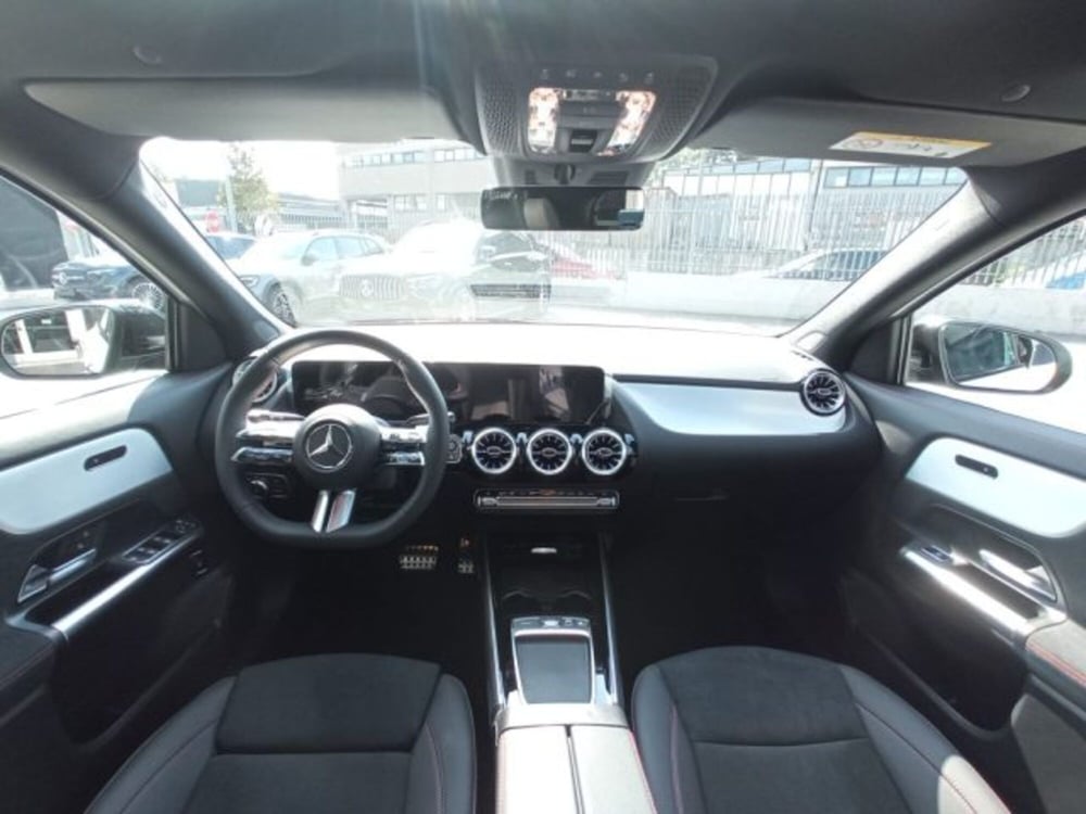 Mercedes-Benz GLA SUV nuova a Potenza (14)