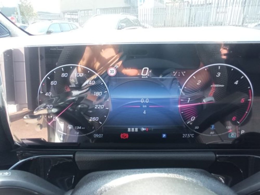 Mercedes-Benz GLA SUV nuova a Potenza (17)
