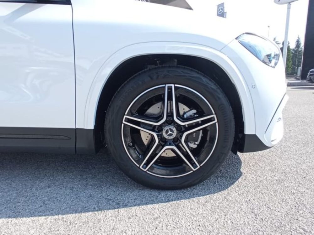 Mercedes-Benz GLA SUV nuova a Potenza (7)