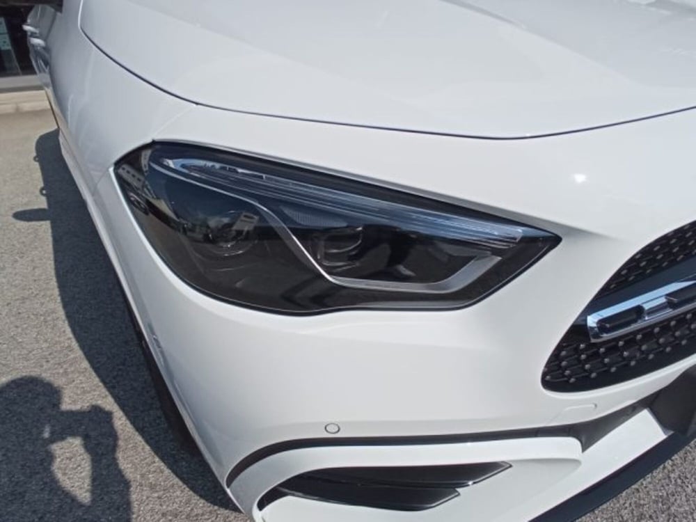 Mercedes-Benz GLA SUV nuova a Potenza (8)