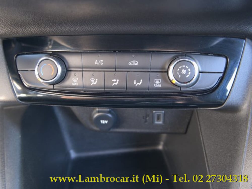 Opel Corsa usata a Milano (11)