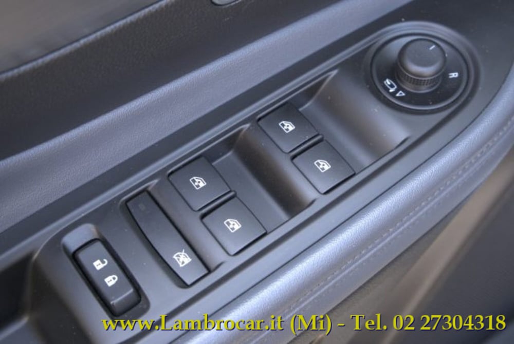 Opel Mokka usata a Milano (16)