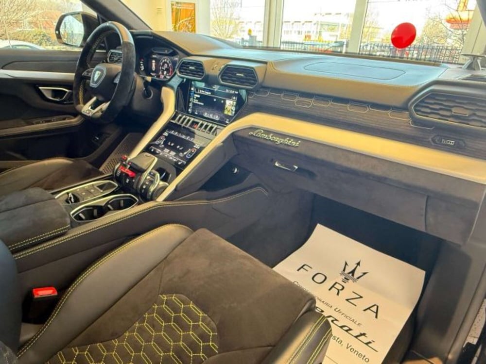 Lamborghini Urus usata a Torino (10)