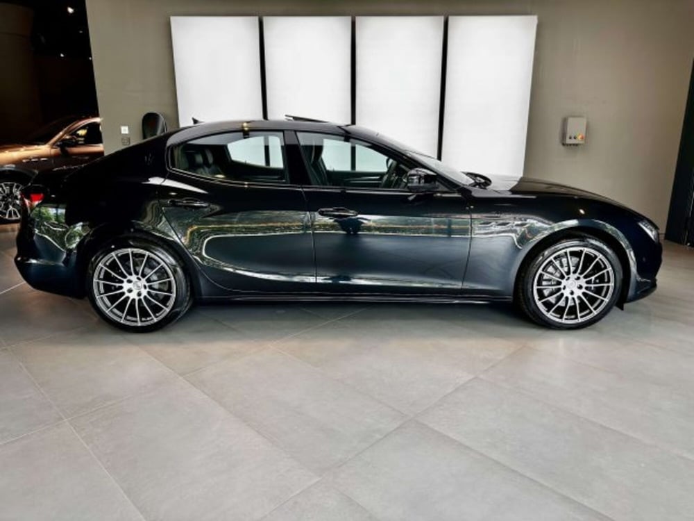 Maserati Ghibli nuova a Torino (4)