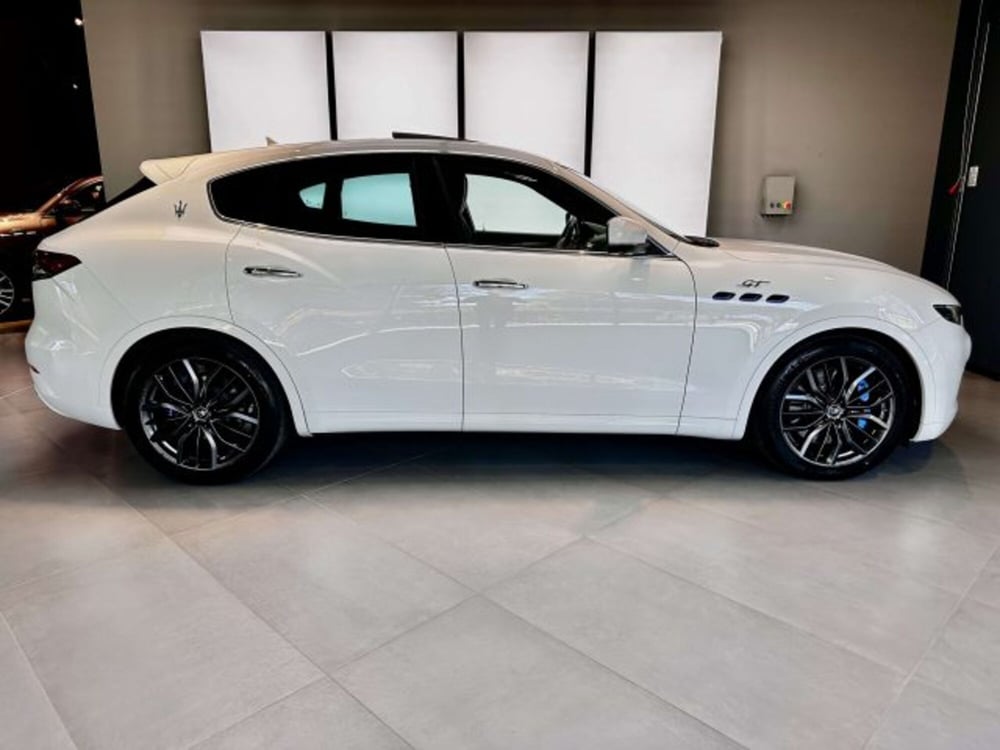 Maserati Levante usata a Torino (4)