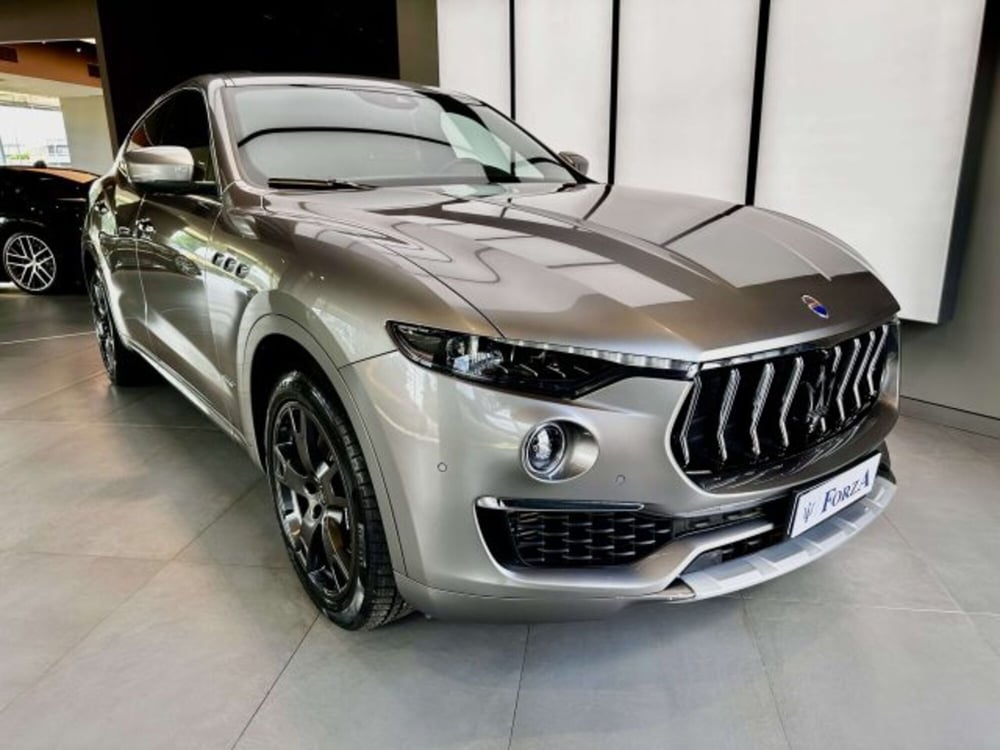 Maserati Levante usata a Torino (3)