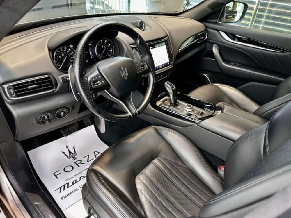Maserati Levante usata a Torino (9)