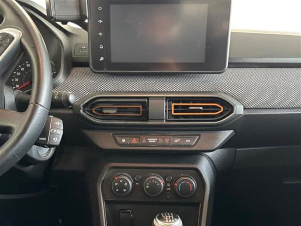 Dacia Sandero usata a Livorno (11)