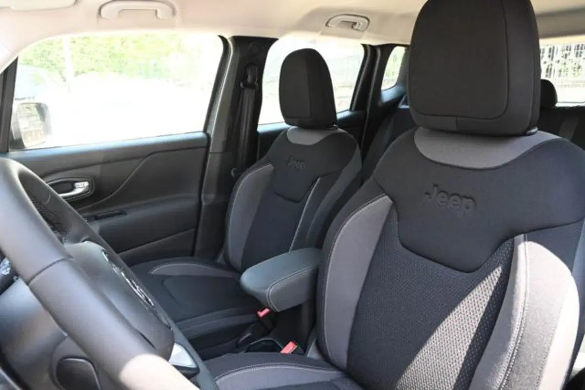 Jeep Renegade nuova a Torino (14)