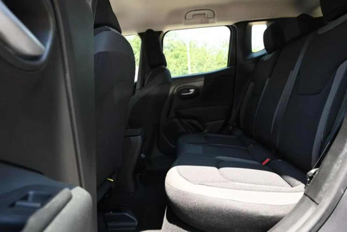 Jeep Renegade nuova a Torino (15)