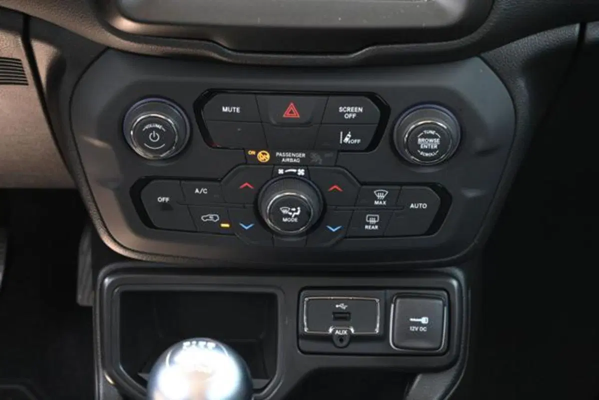 Jeep Renegade nuova a Torino (19)