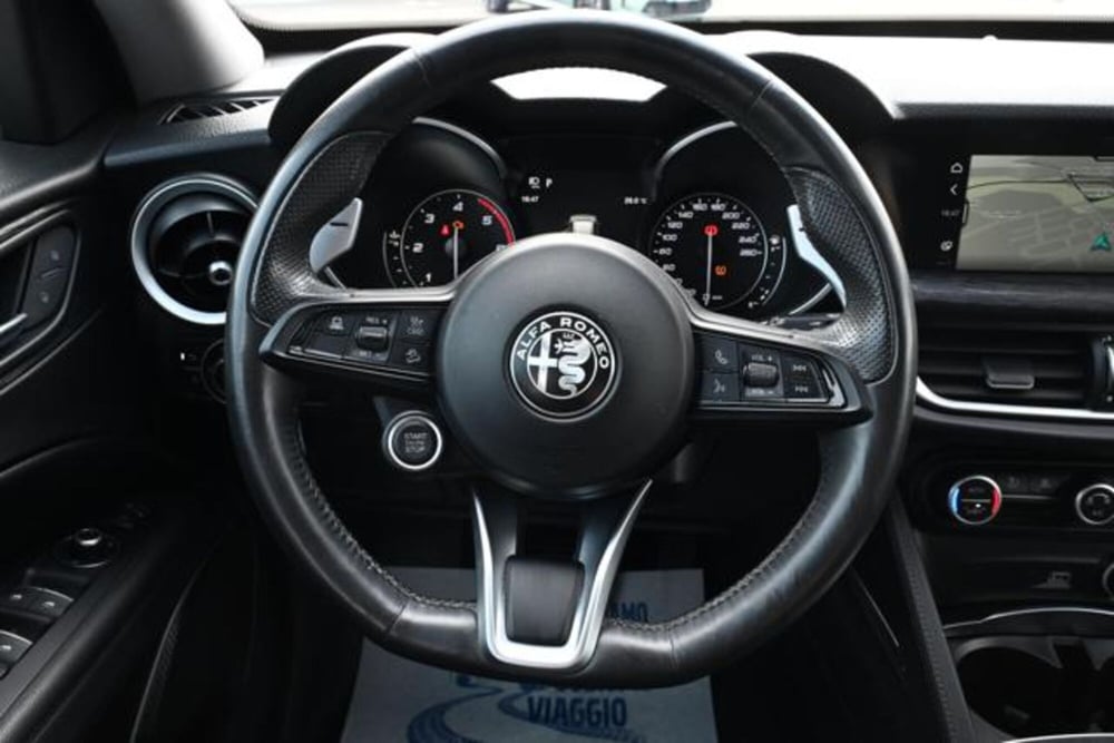 Alfa Romeo Stelvio usata a Torino (17)