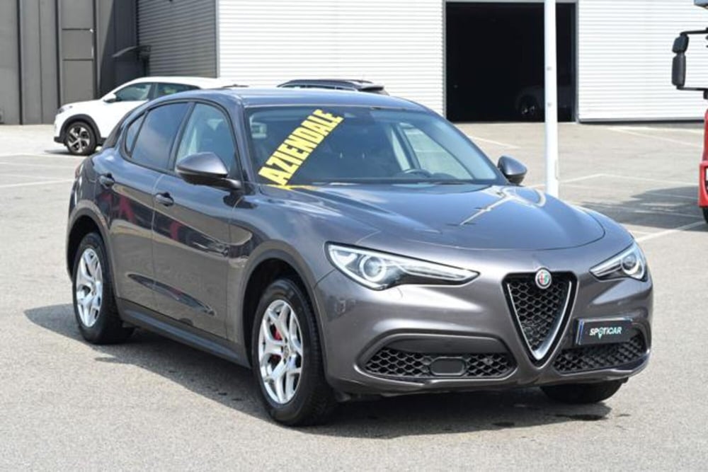 Alfa Romeo Stelvio usata a Torino (3)