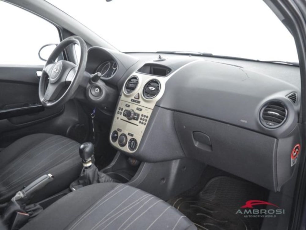 Opel Corsa usata a Perugia (12)
