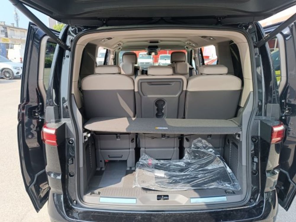 Volkswagen Multivan nuova a Vicenza (5)